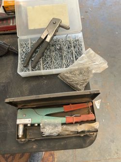Rivets / rivet guns