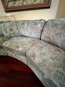 FREE Vintage Floral Sofa w/Pillows