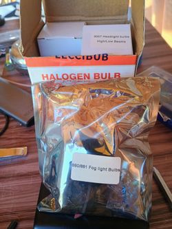 9007 Headlight Bulbs High / Low Beams .Fog Light $20. Each One