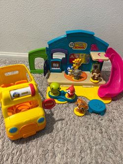 Play and discover school and bus set