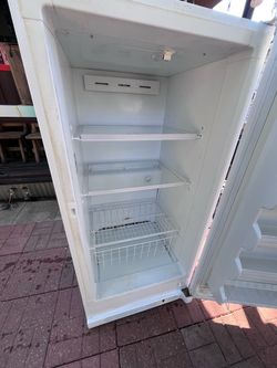 Deep freezer