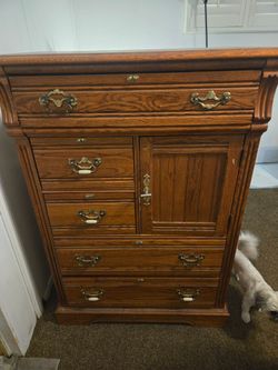 Dresser
