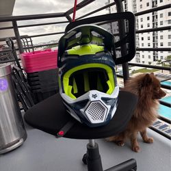 Fox, green,blue  Yl large v1  price negotiable