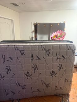 Full size mattress