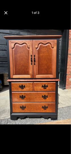Armoire dresser