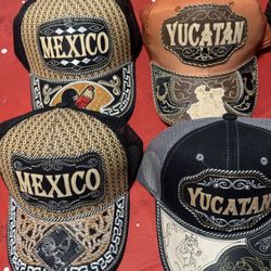 Gorras Y Carteras Bordadas