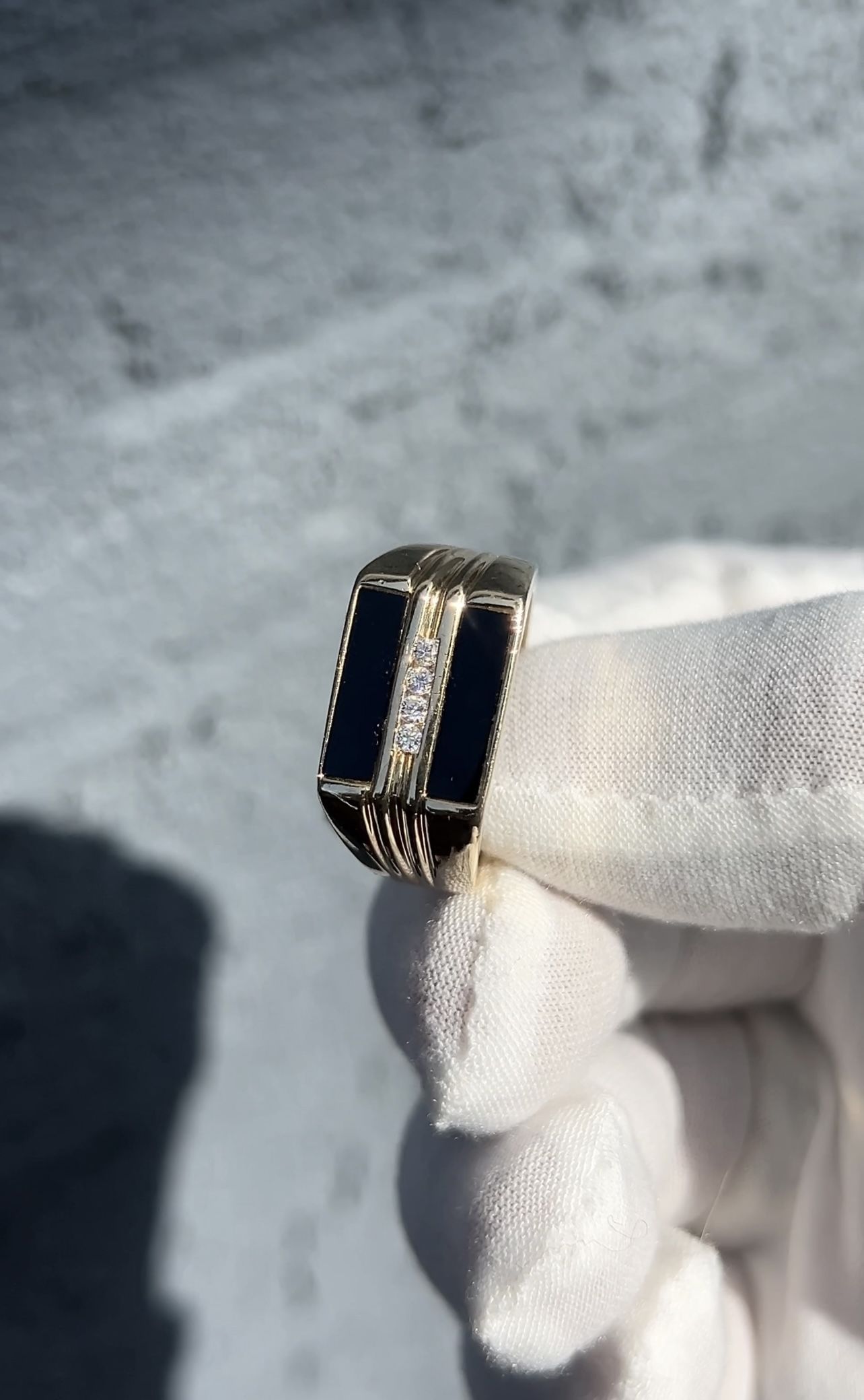 14k Gold Diamond Ring 