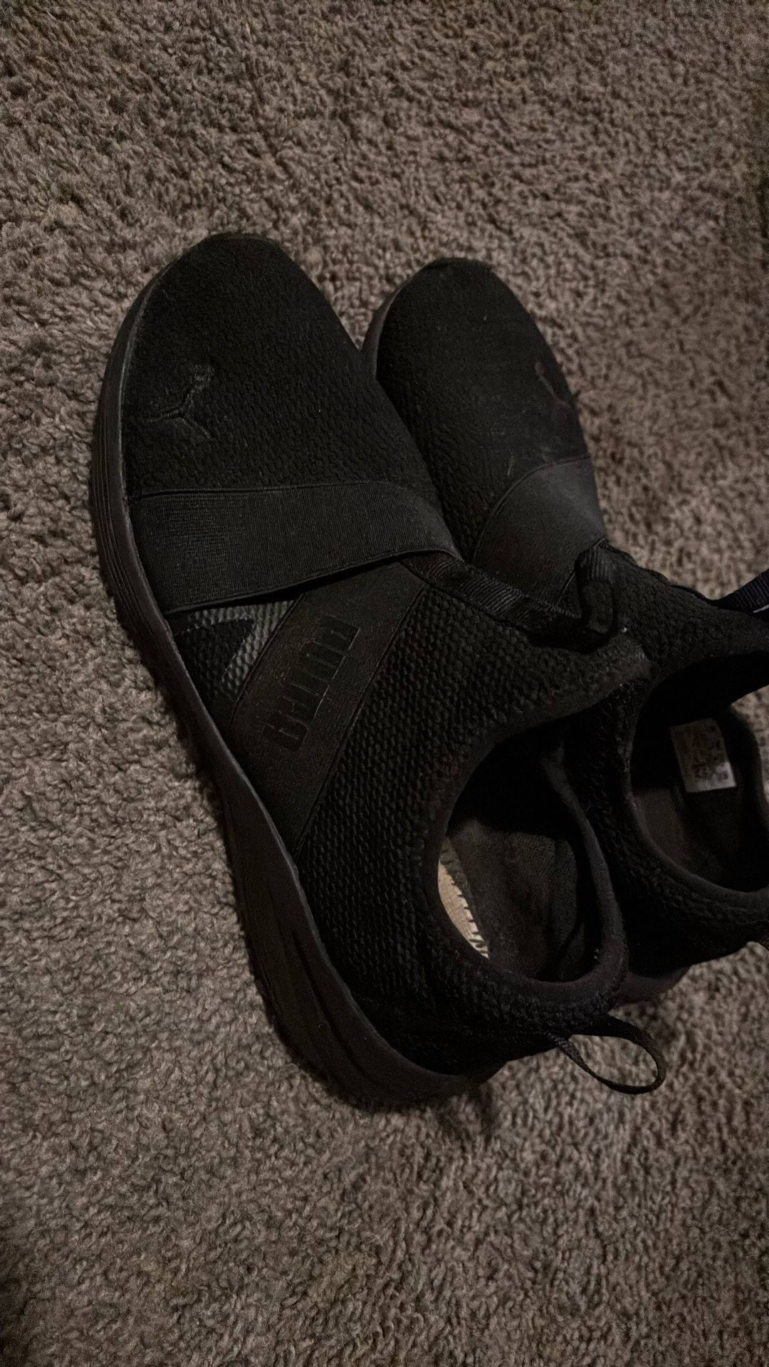 Puma all black size 8 1/2 woman