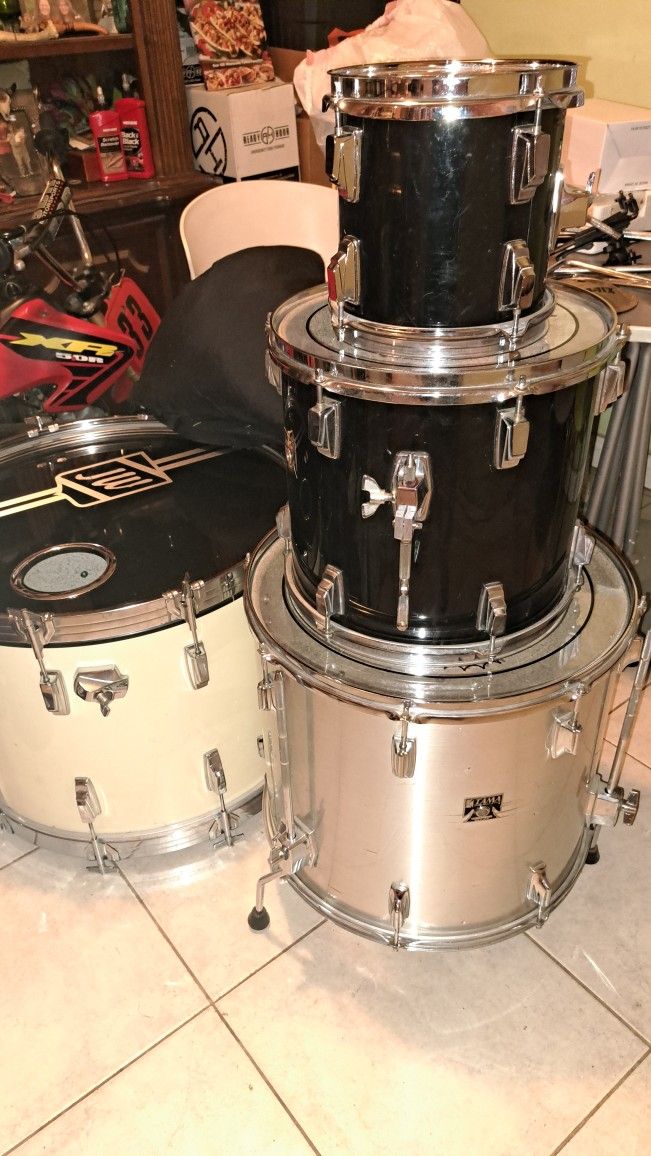Vintage DRUMS TAMA SWINGSTAR 1982
