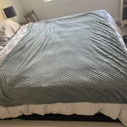 Like New Relax Eden Weighted Blanket 15 Lbs