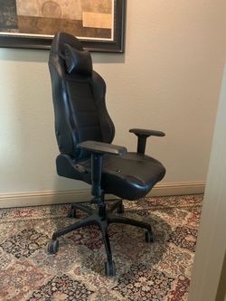 Vertagear gaming chair