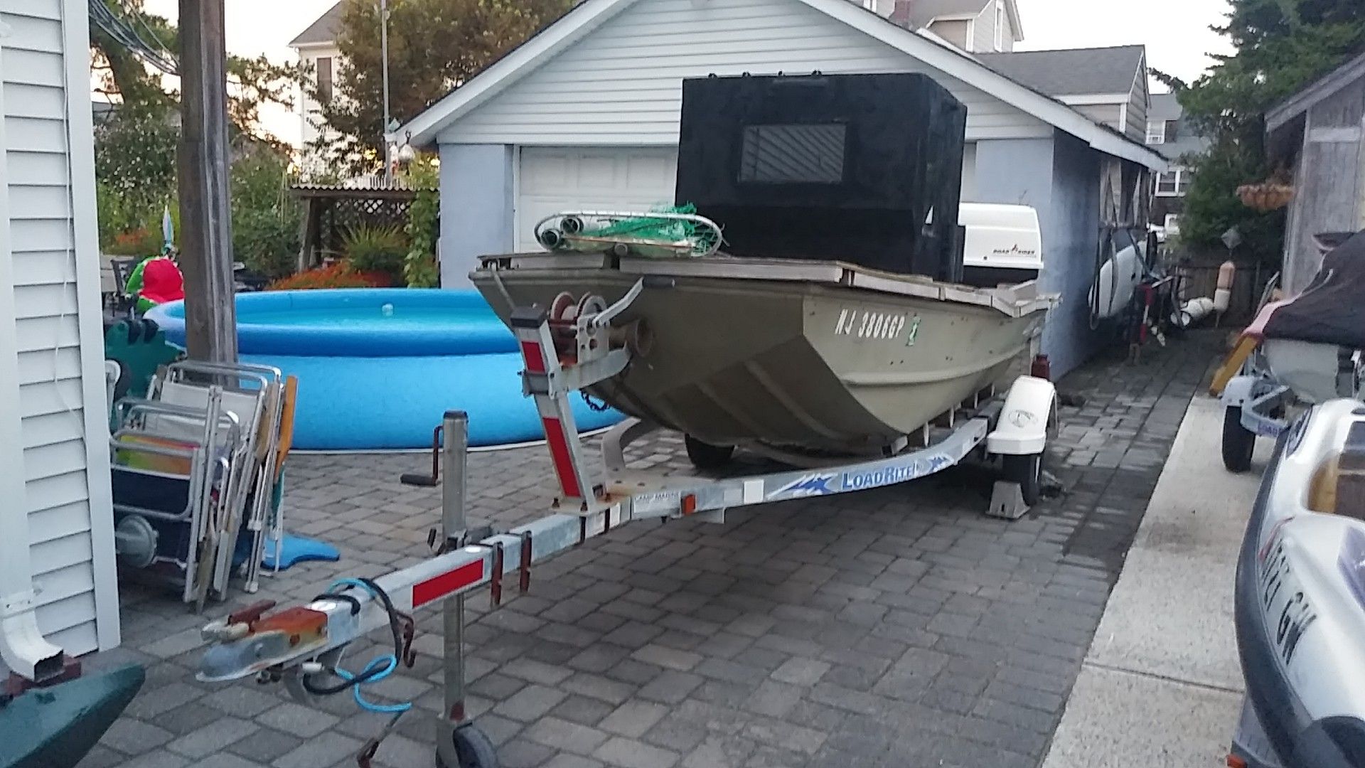 LOWE 16' JON BOAT L1648M DUCK OR FISHING BOAT