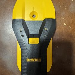 DEWALT 1-1/2 IN. STUD FINDER