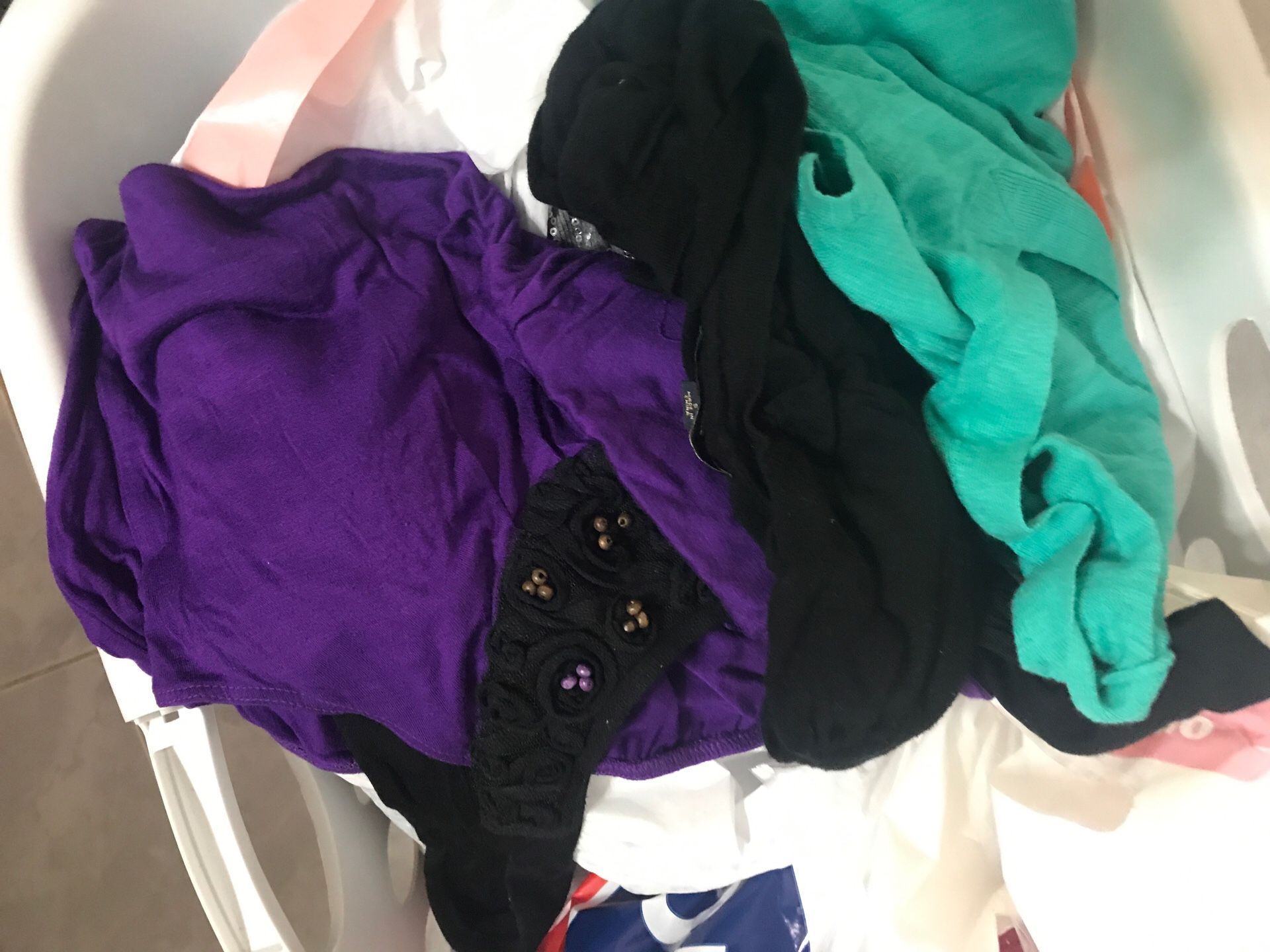 (Free) Lots of ladies size S clothes in very good condition