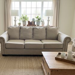 Ashley Furniture Sofa – Like New, Clean & Ready