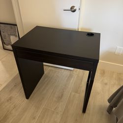 IKEA Micke Desk 