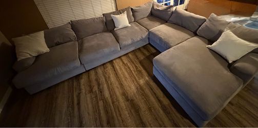 6 piece sectional. $450 FIRM! NEED GONE ASAP