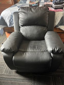 Reclining single