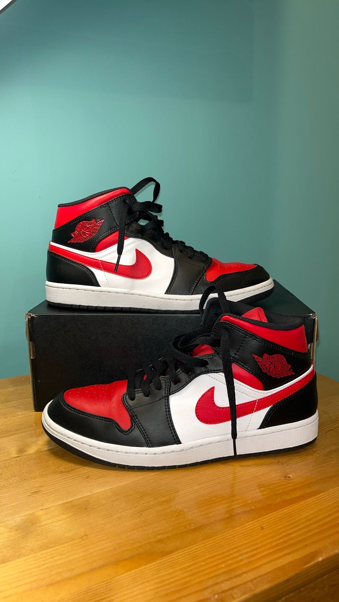 Air Jordan 1 Mid “Bred Toe” Black/ Fire Red - White