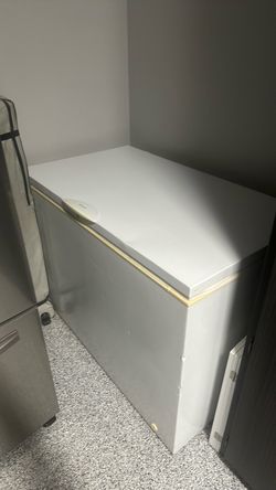 Deep freezer