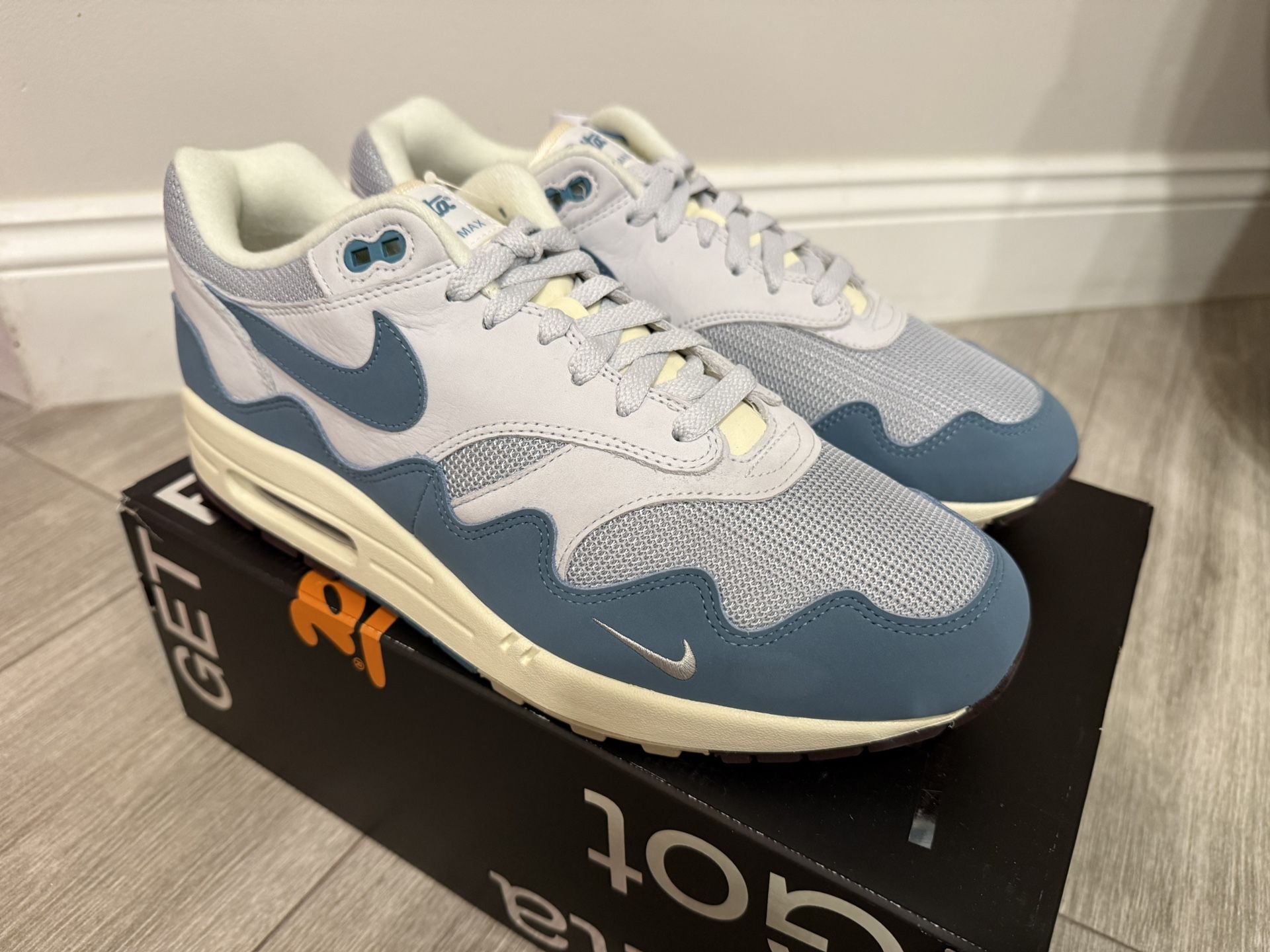 Patta x Nike Air Max Noise Aqua DH1348 004 Metallic Silver Noise