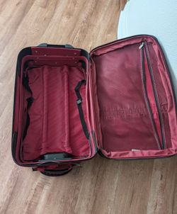 2 Rolling Suitcases (1 Convertible Backpack!)