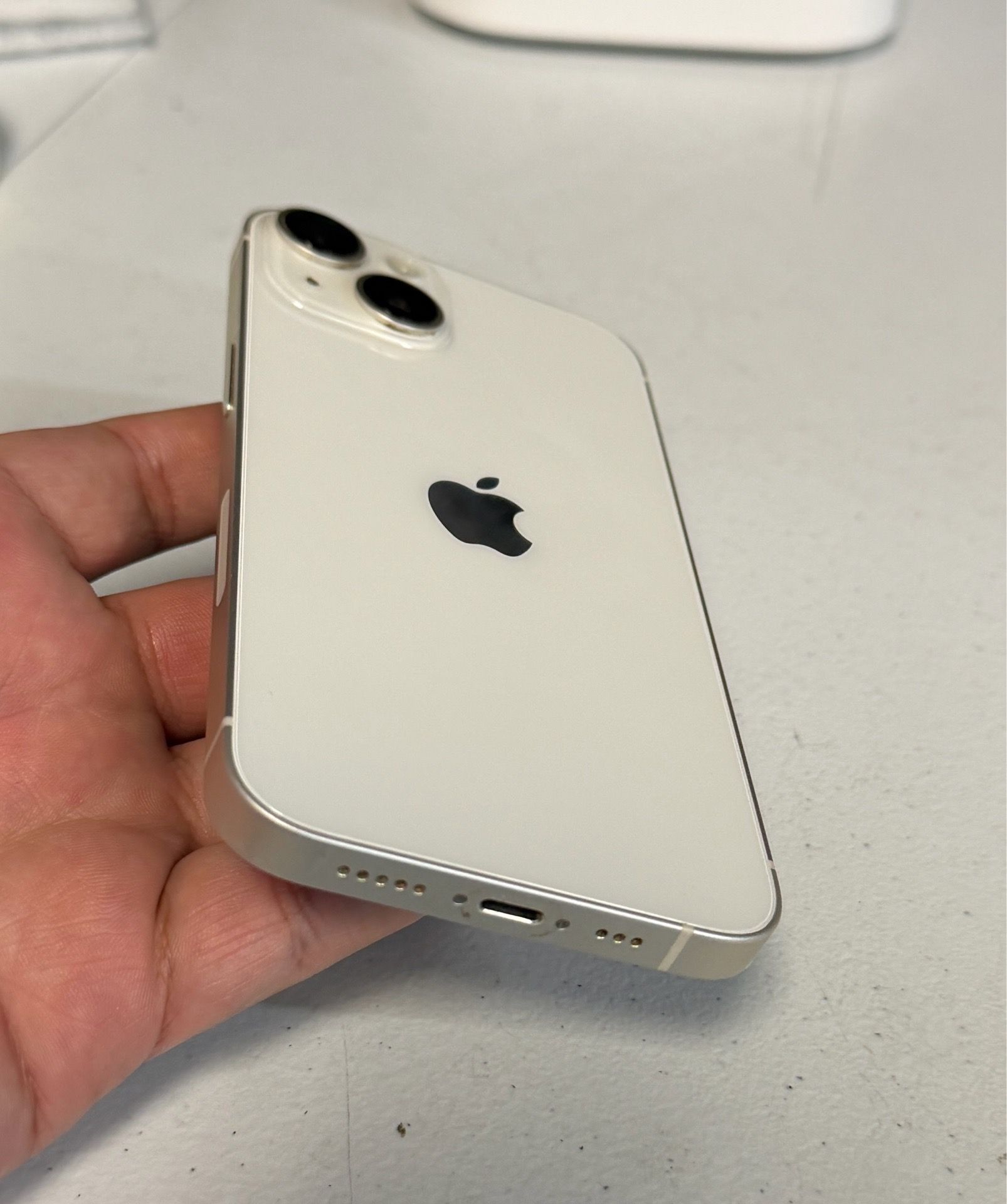 Apple iPhone 14 128GB Unlocked (White)