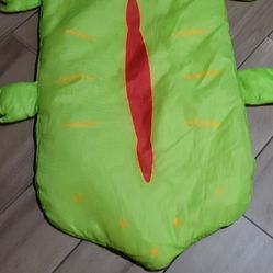 Melissa & Doug Sunny Patch Augie Alligator Sleeping Bag, 6' long