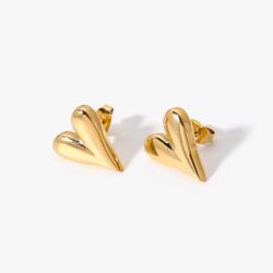 18K Gold Plated Heart Stud Earrings 