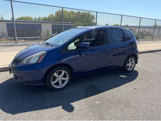 2013 Honda fit 5 speed for trade