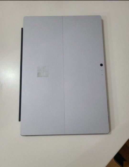 MICROSOFT SURFACE PRO KEYBOARD INCLUDED!!