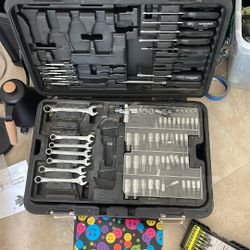 Pittsburg Mechanic Tool Set 