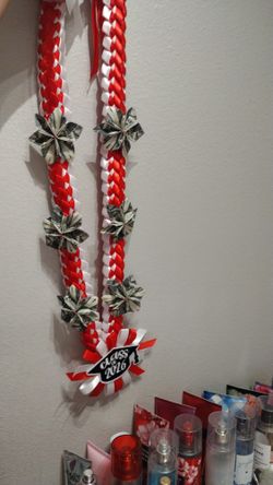 Graduation Lei 🎓 (Ask For Pricing ) 