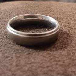 Men's Size 10 Titanium Wedding Ring