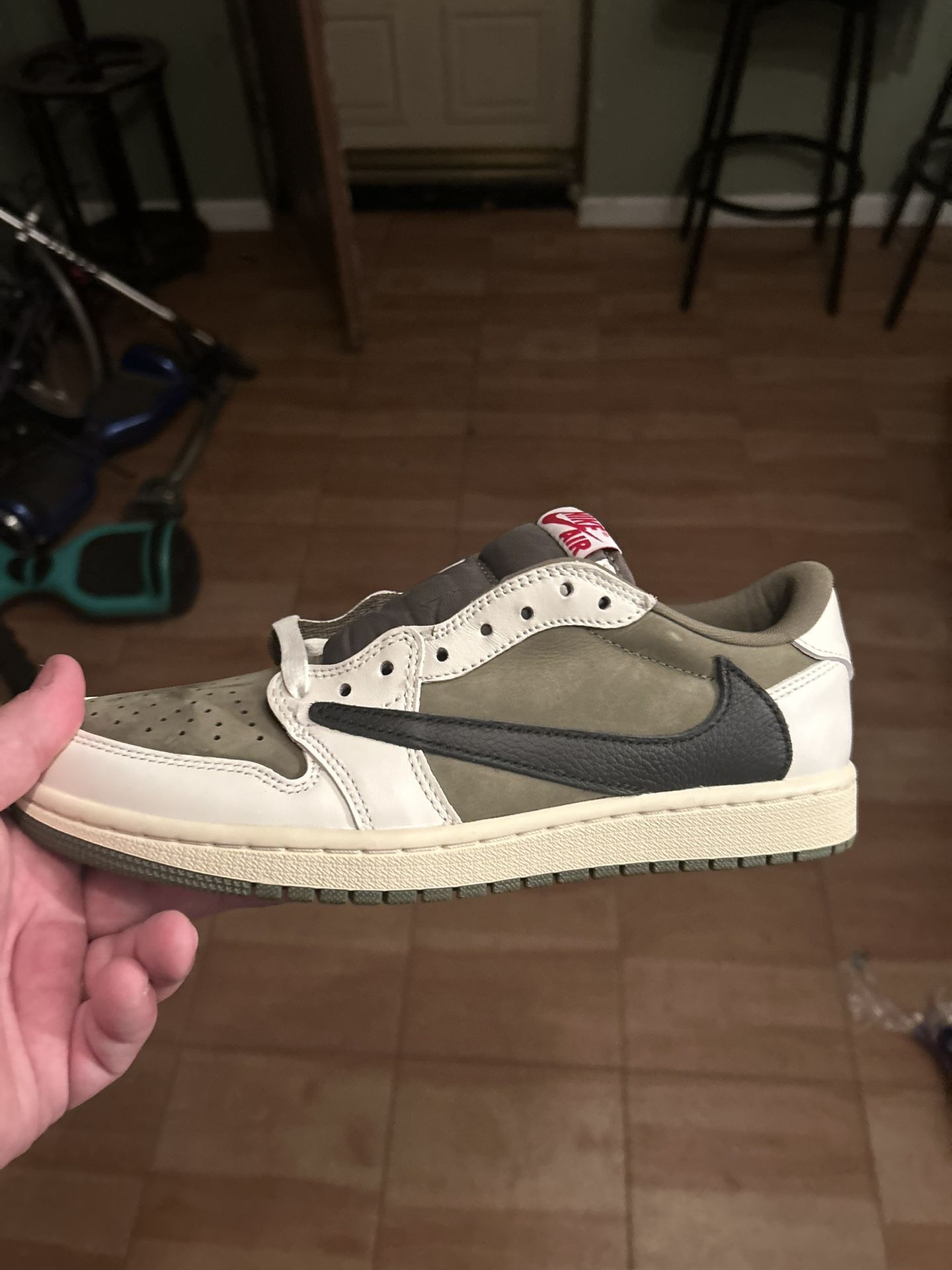 Travis Scott Reverse Olive Size 8