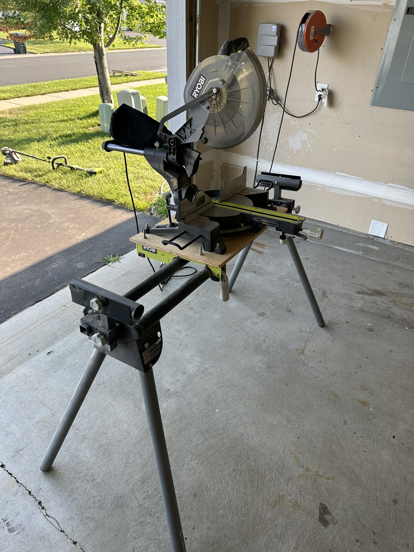 RYOBI 15amp 12” Miter Saw With Stand