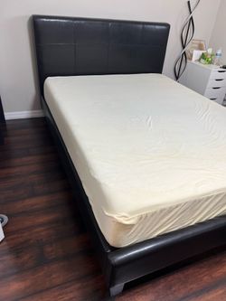 Queen Size Bed Set