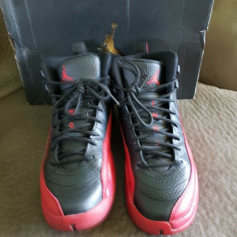 Air Jordan 12 Flu Game Size 5y