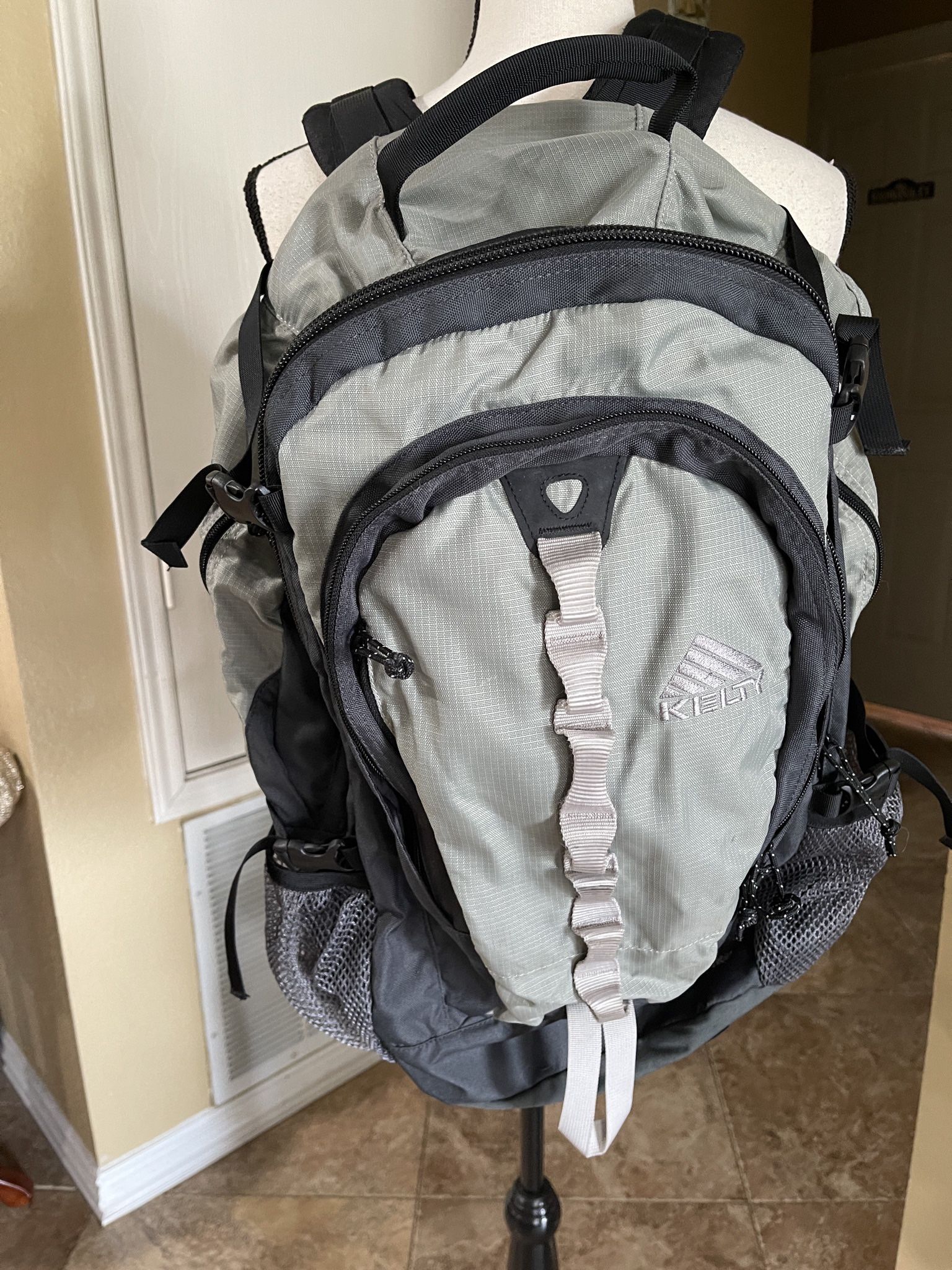 Kelty redwing 2650 hot sale