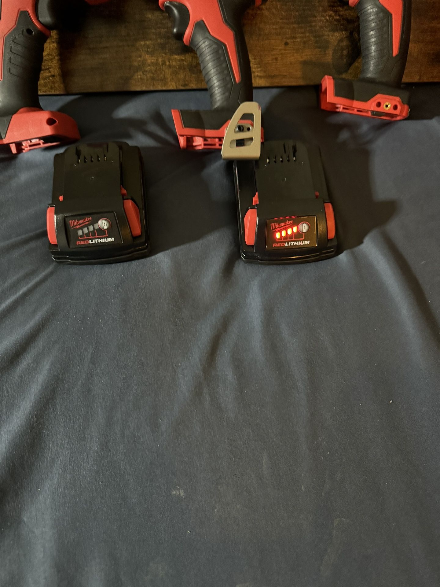 Milwaukee M18 Tool Set Of 3 With 2 Batteries (2.0ah) And Charger (New