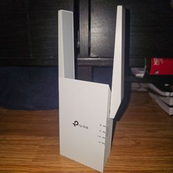 TP-Link Wifi Extender w/ethernet port