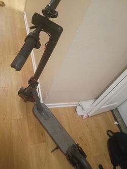 NAVIC T3 Electric Commuter Scooter - Dual Suspension - 19MPH