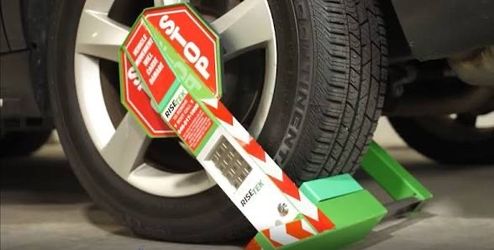 Boot removal tool