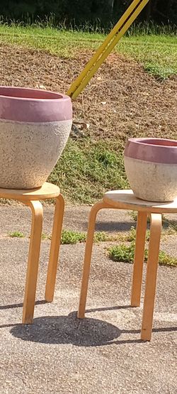 New set of lavender and cream terracotta garden planter's high quality masterpiece very detailed