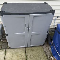 Rubbermaid - Freestanding Storage Cabinet with Doors 16" Deep x 36" Wide x 37" High, Medium Gray