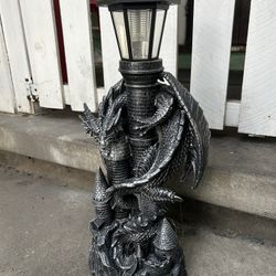 Outdoor dragon statues