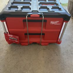 Milwaukee Packout 2- Drawer Tool Box. 48-22-8442