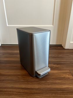 Kohler 1.6 Gallon Step Stainless Trash Can - Never Used