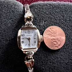 Vintage Bulova CARAVELLE Japan Made ladies watch serviced.