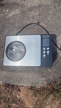 Ice cream maker